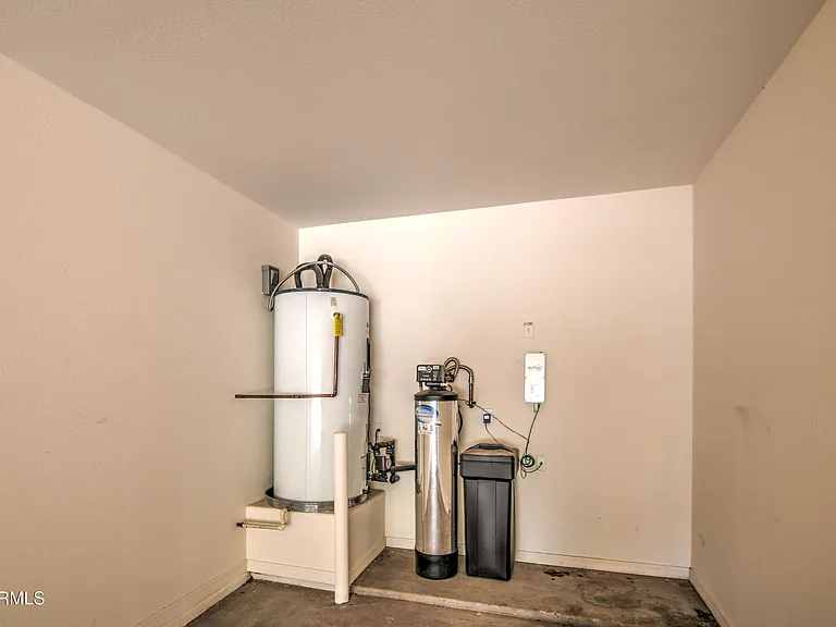 3114 E Franklin Ave — Photo 53