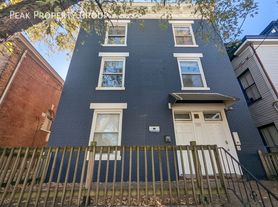 329 W McMillan St