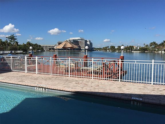 3rd image of 4740 Pine Tree Dr APT 26