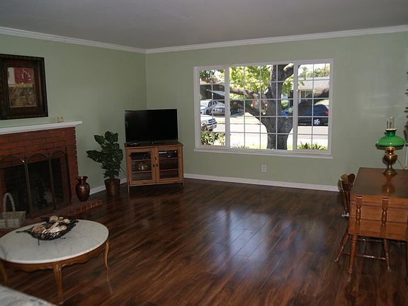 3rd image of 1926 Harbor View Ave