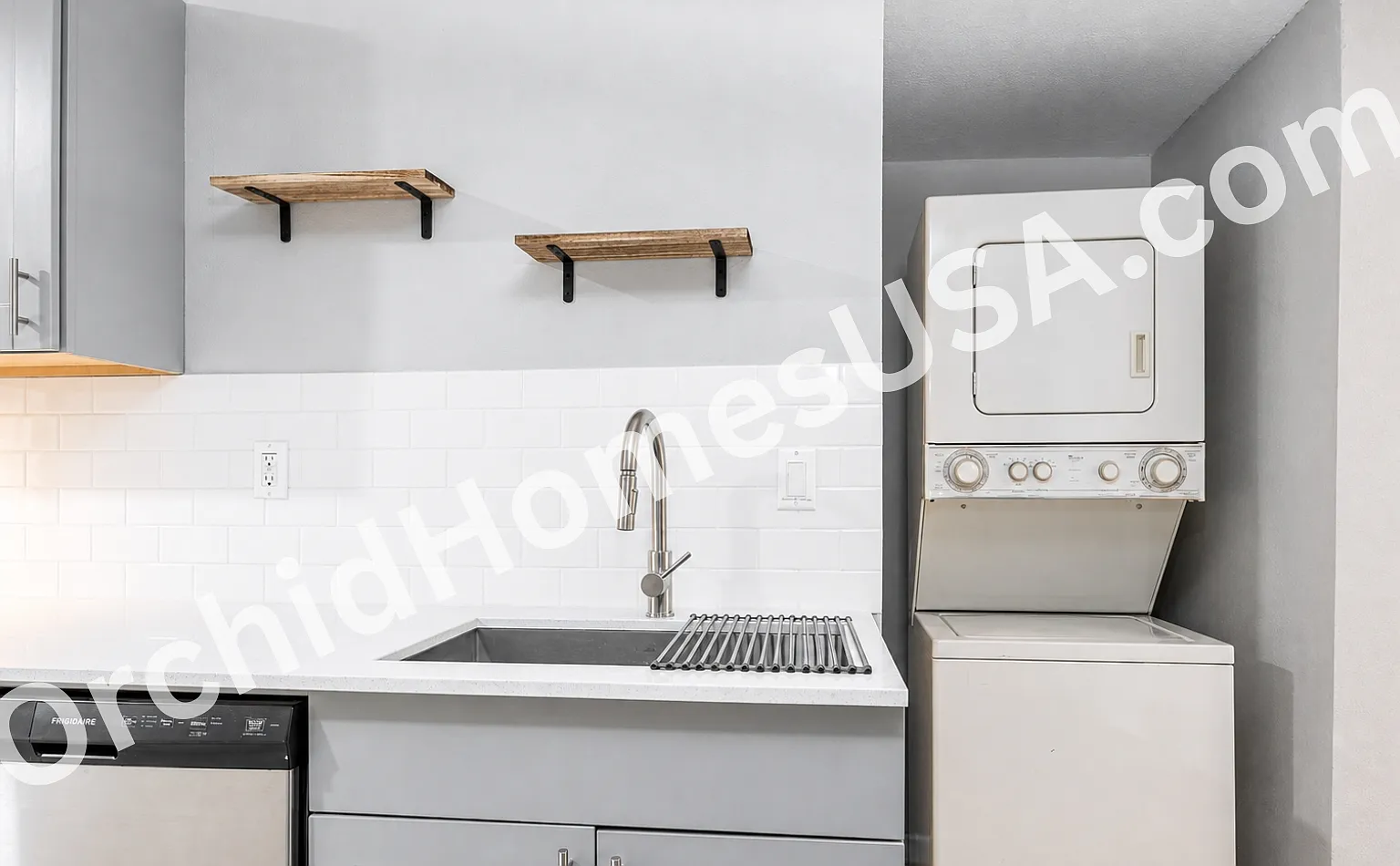 516 1/2 N Roosevelt Ave - Casita — Photo 3