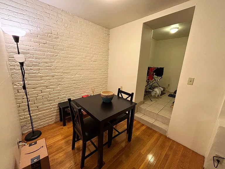 76 Tyler St #B — Photo 5