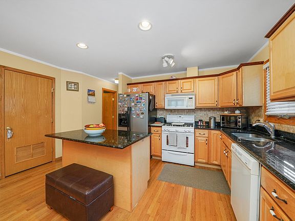 5th image of 7421 W Archer Ave Unit 3B
