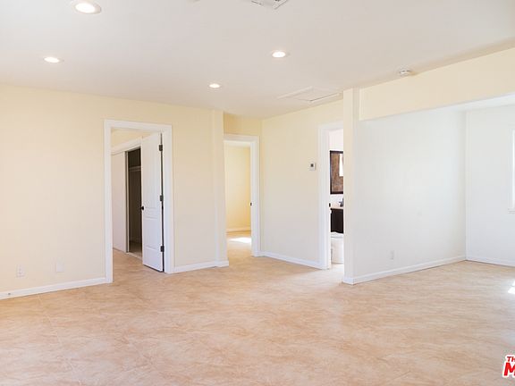 3rd image of 10120 E Avenue S10