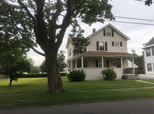 90 Birch St, Greenfield, MA 01301