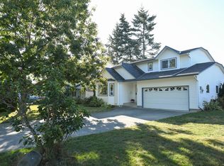 2233 Bolt Ave, Comox, BC V9M 3Y2