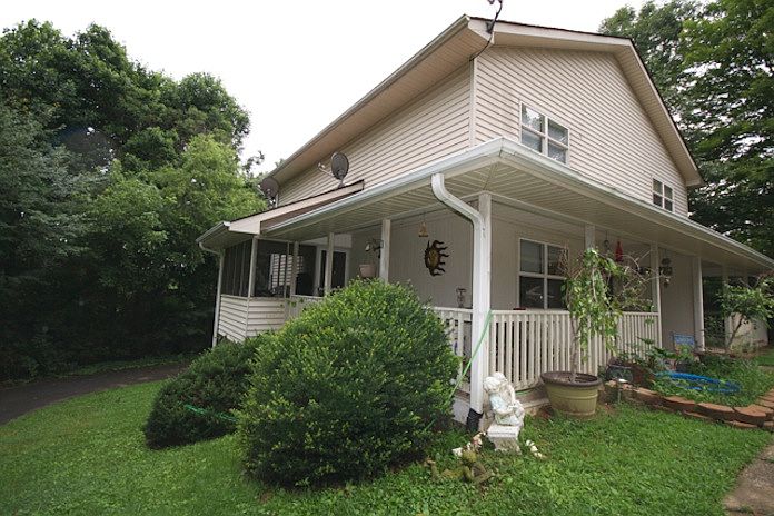 1st image of 107 Ardis Ln