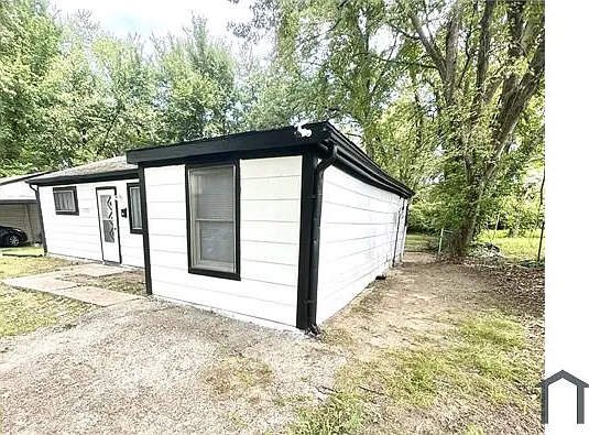 10132 Duke Dr — Photo 3