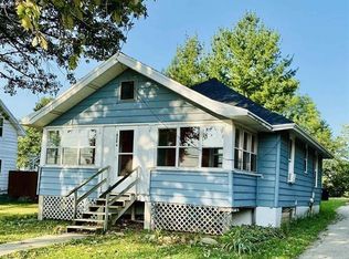 1826 Shore Dr, Beloit, WI 53511