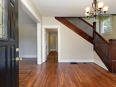 3 bed, 1.5 bath, 1660 sqft, $1,800 — Photo 3