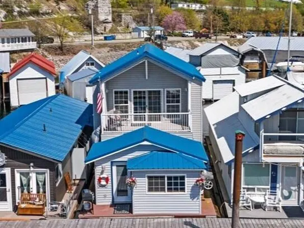 34128 E Scenic Bay Dr, Bayview, ID 83803