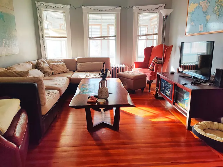 73 Simpson Ave #2 — Photo 5