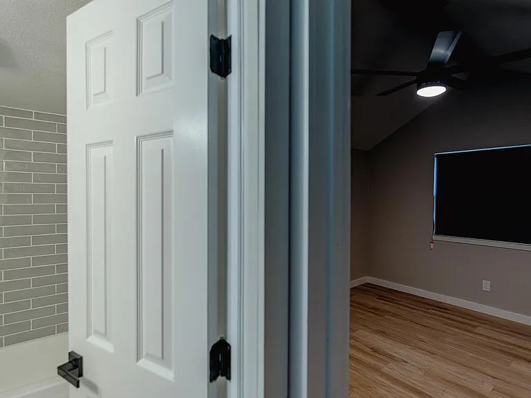 2027 Lucerne Cir — Photo 26