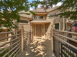 14627 Waterside Dr, Charlotte, NC 28278