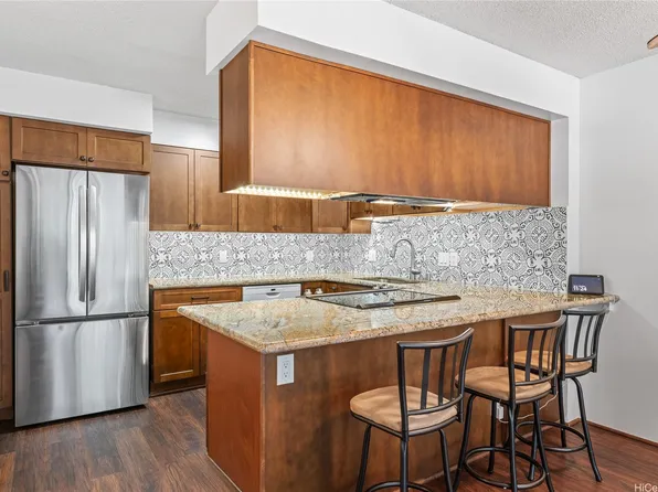 3138 Waialae Ave APT 325, Honolulu, HI 96816
