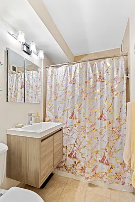 Sold by Triplemint | media 10