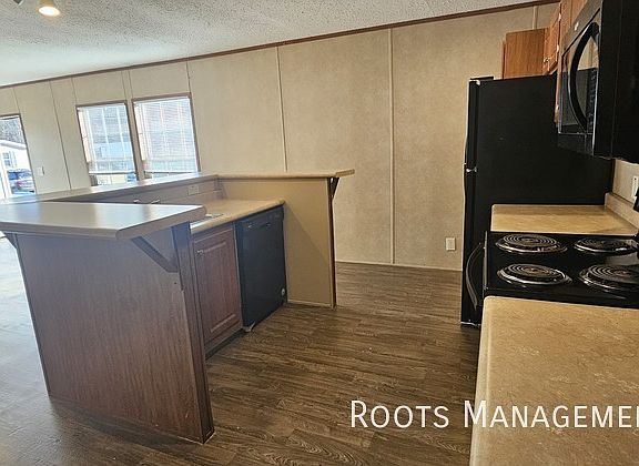 4th image of 137 Birch Crest Dr #137