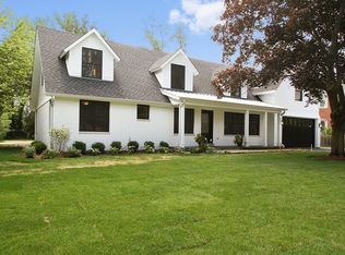 805 Fairhope Ave, Glenview, IL