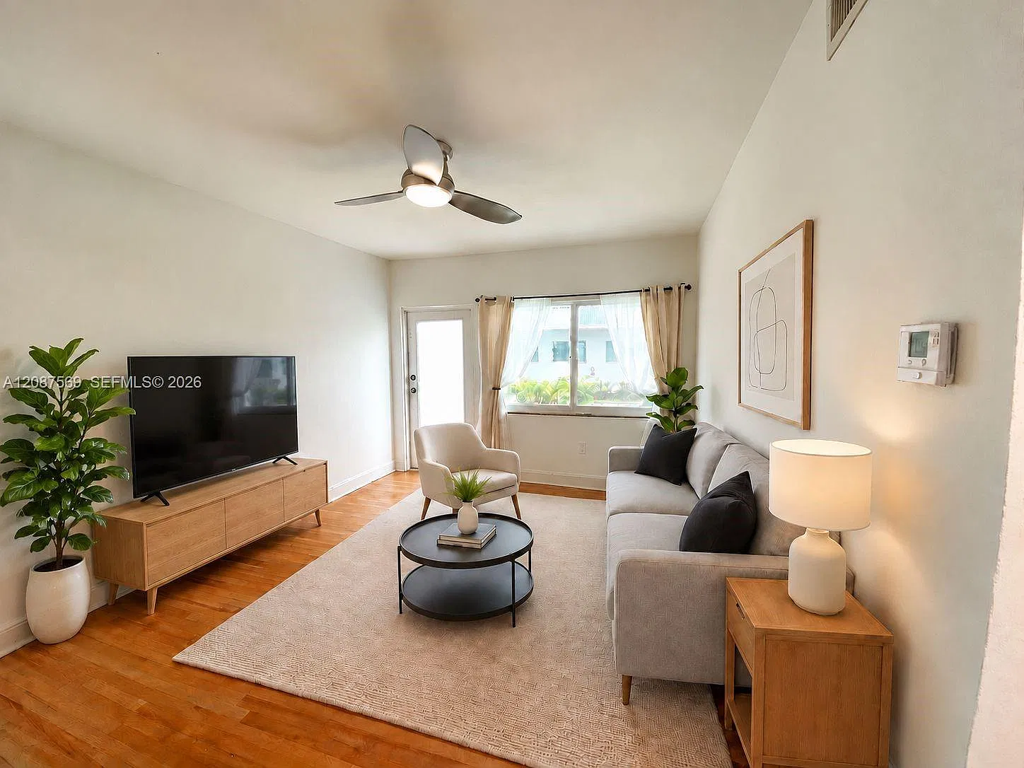 Island Point South Condo — Photo 4
