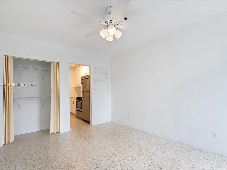 1450 SW 6th St #4 — Photo 3