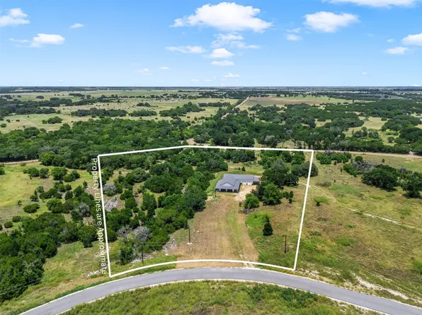 365 Grand Canyon Dr, Oglesby, TX 76561