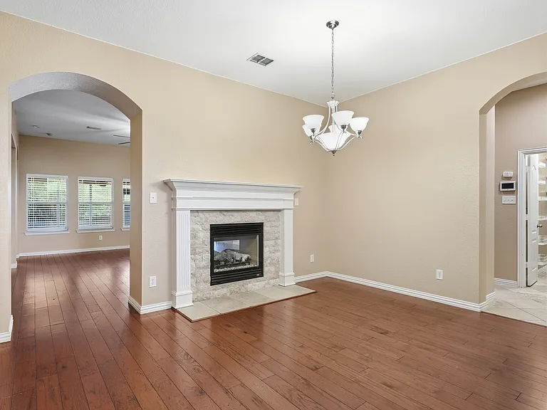 3011 Clear Springs Dr — Photo 33