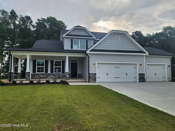 2921 Tucker Hill Drive, Grimesland, NC 27837