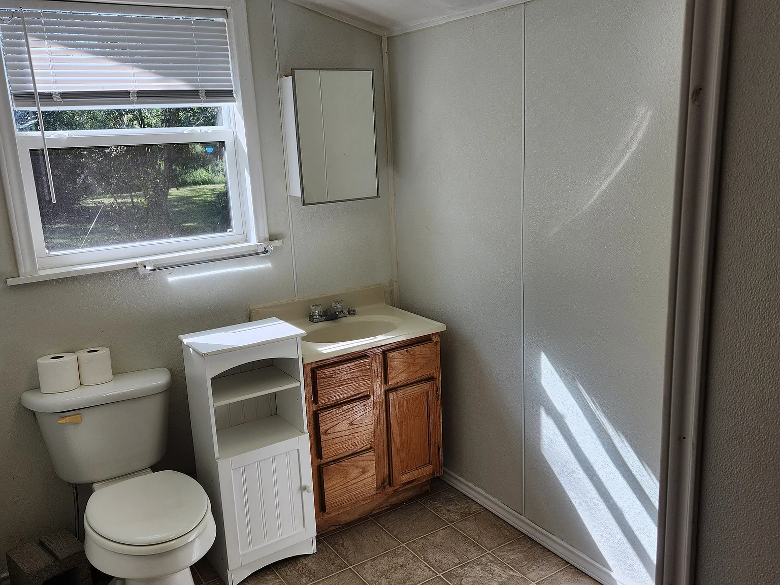 1 bed, 950 sqft, $950 — Photo 2