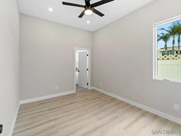 352 Imperial Beach Blvd — Photo 17