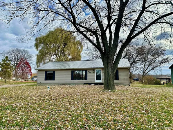 6692 Jones Rd, North Branch, MI 48461