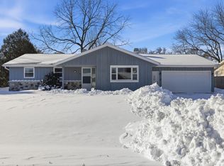 1381 Silverwood Ln, Neenah, WI 54956