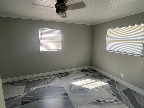 3rd image of 4365 Tarpon Ave Building 9