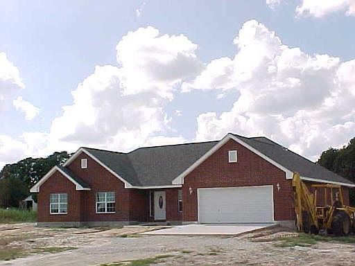1st image of 89 OAK FIELDS