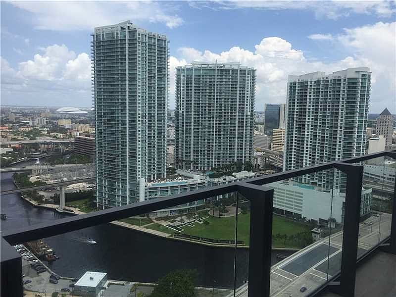 1st image of 68 SE 6th St APT 2918
