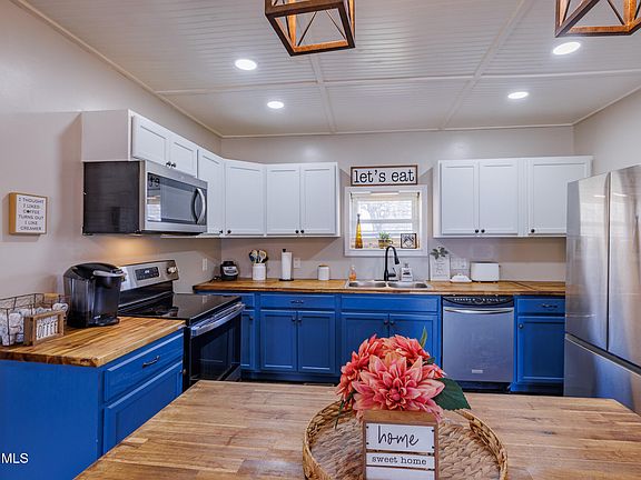 5th image of 1620 Clouds Ford Rd