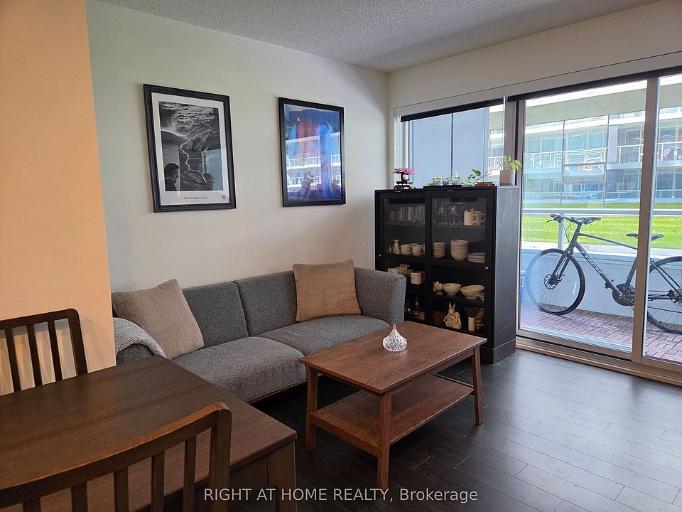 1st image of 17 Bathurst St #602