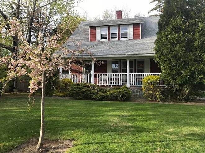 1st image of 17 Vail Ave