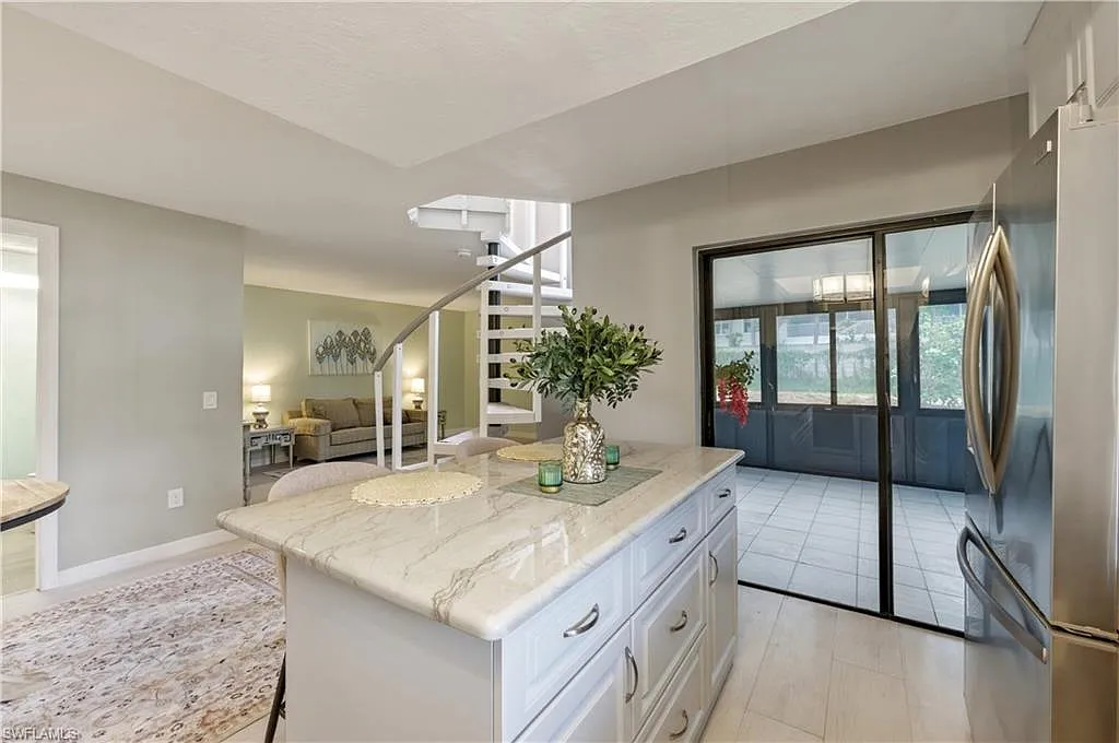 2 bed, 2.5 bath, 1060 sqft, $1,975 — Photo 1