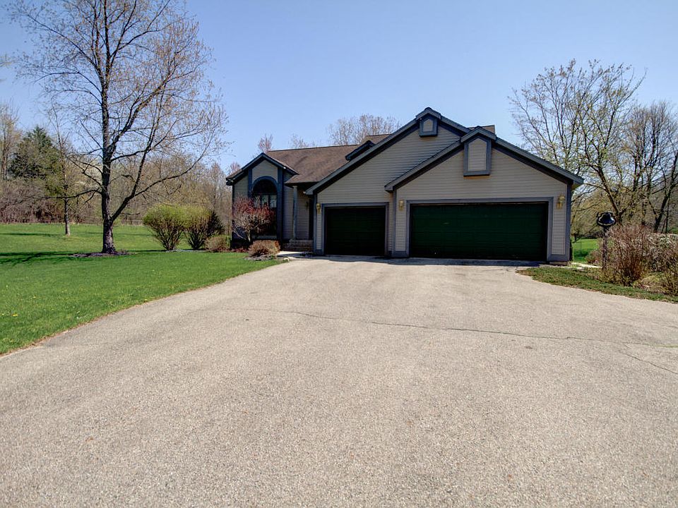 1st image of 3101 Kissing Rock Ln SE
