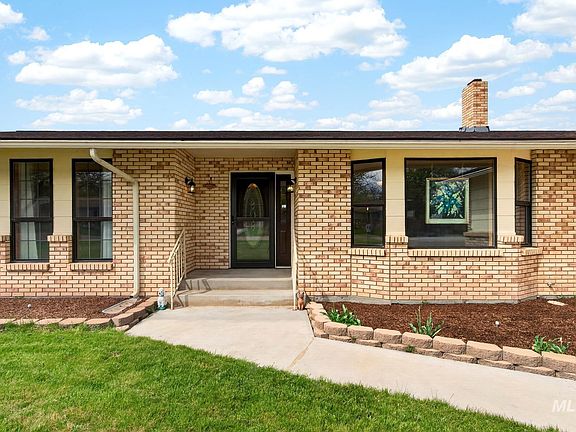 2nd image of 600 Donna Dr