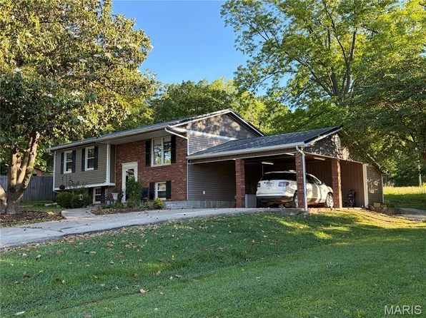 265 W Click Ave, Puxico, MO 63960