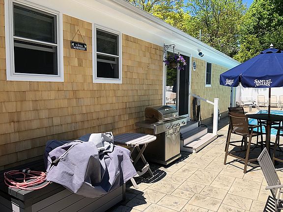 5th image of 34 Montague Dr