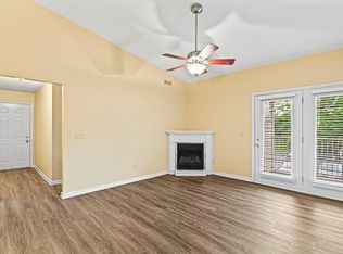 691 Napa Valley Ln APT 9, Fort Mitchell, KY 41017