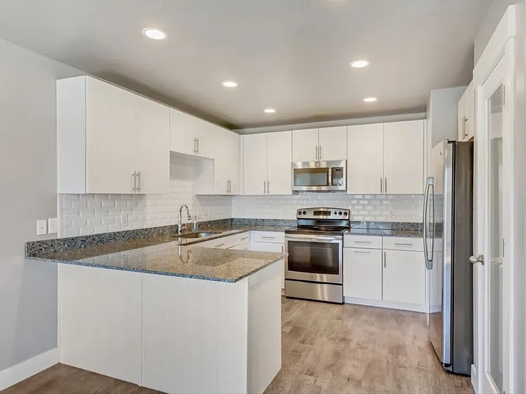 5252 W Armada Way — Photo 7