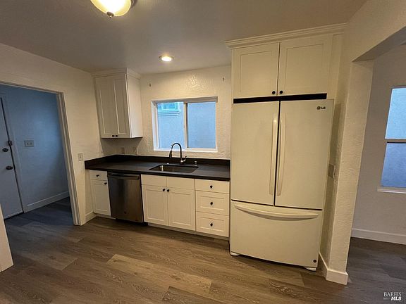 3rd image of 654 Porter Street