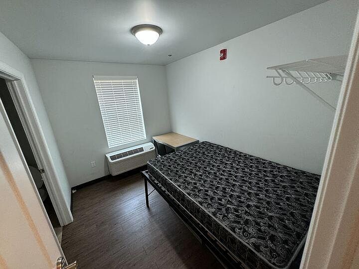 Unit Photo