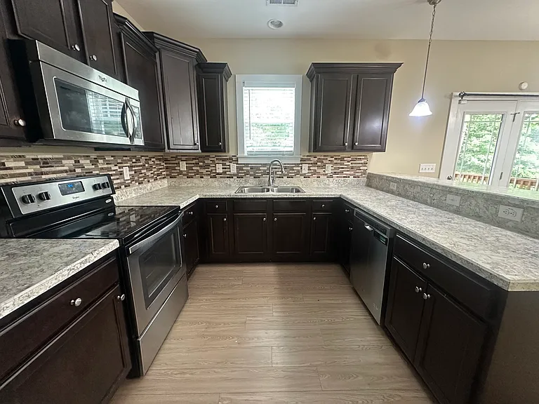 71 Wood Green Dr — Photo 8