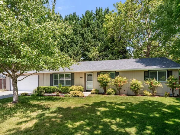 2369 NE Poynter St, Hillsboro, OR 97124