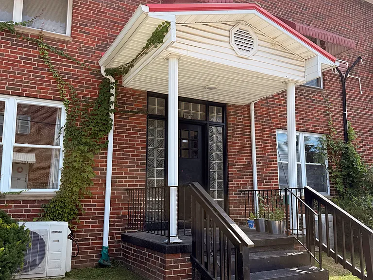 1302 Neel St #1 — Photo 1
