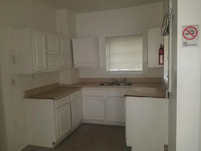 4625 Avenue S — Photo 3